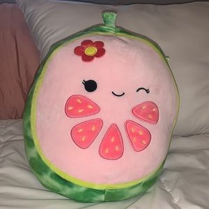 LENA TARGET EXCLUSIVE SQUISHMALLOW !